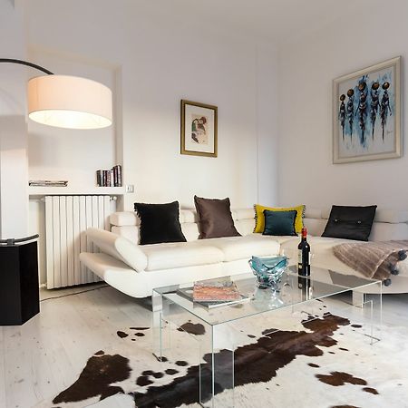 Centrally Located Modern 2 Bed Apartment In Cannes With Aircon And High Ceilings And Modern Design 696 ภายนอก รูปภาพ